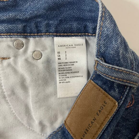 American Eagle AE Denim '90s Boyfriend Shorts Embroidered Women’s - Size 2 - Picture 8 of 8
